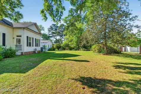301 E Stanley Street Four Oaks NC 27524