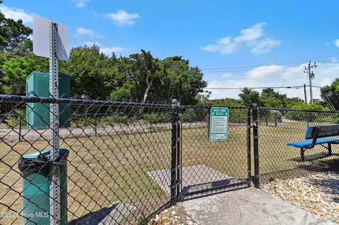 1904 E Fort Macon Road Atlantic Beach NC 28512