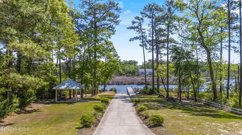 225 Gus Horne Road Holly Ridge NC 28445