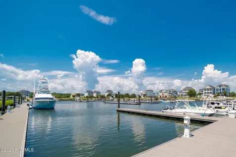 742 Cannonsgate Drive Newport NC 28570