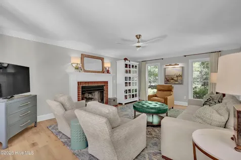 6617 Windingwood Lane Wilmington NC 28411