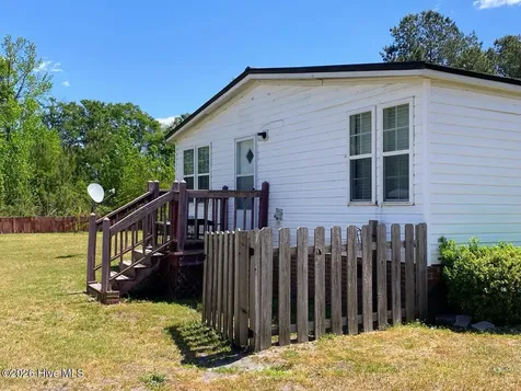 821 Lewis Drive Grifton NC 28530