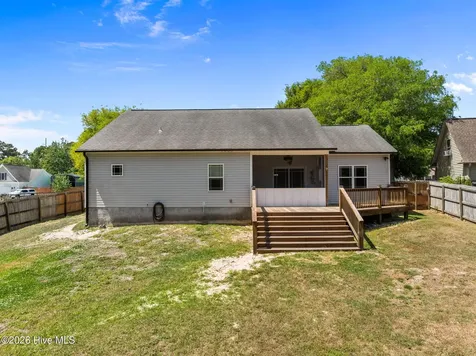 106 Wild Oak Drive Bogue NC 28570