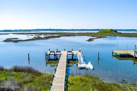112 Magens Way Cedar Point NC 28584