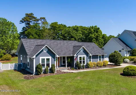 112 Magens Way Cedar Point NC 28584