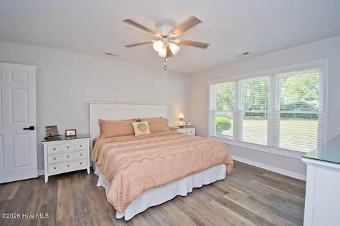 112 Magens Way Cedar Point NC 28584