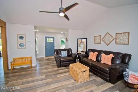 112 Magens Way Cedar Point NC 28584