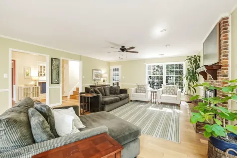 121 Gull Harbor Drive Newport NC 28570