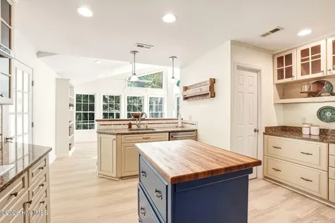 121 Gull Harbor Drive Newport NC 28570