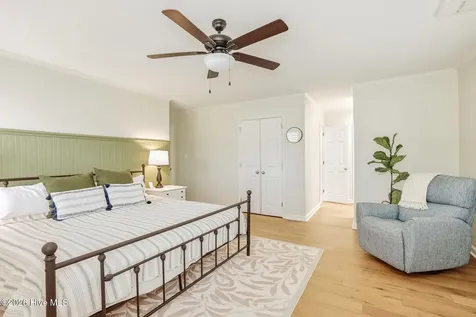 121 Gull Harbor Drive Newport NC 28570