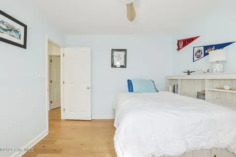121 Gull Harbor Drive Newport NC 28570