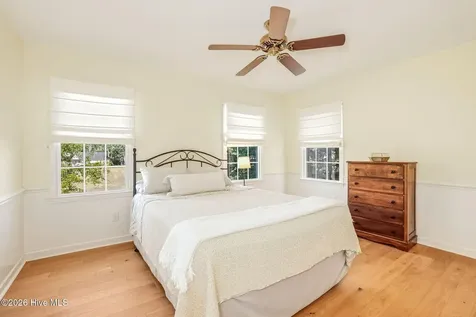 121 Gull Harbor Drive Newport NC 28570
