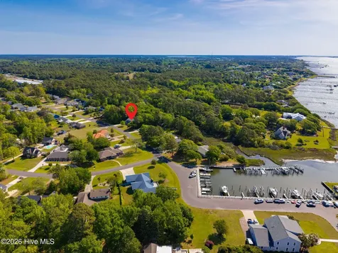 121 Gull Harbor Drive Newport NC 28570