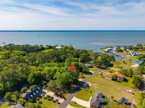 121 Gull Harbor Drive Newport NC 28570