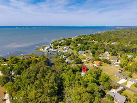 121 Gull Harbor Drive Newport NC 28570