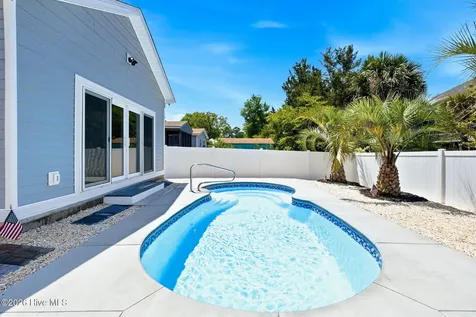 121 NW 12th Street Oak Island NC 28465