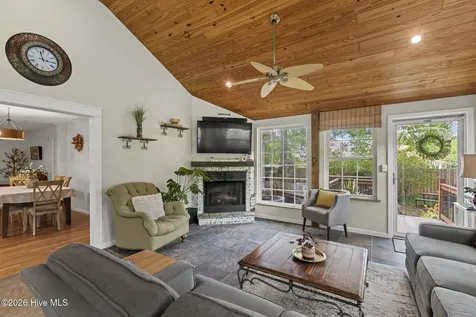 346 Knollwood Drive Hampstead NC 28443
