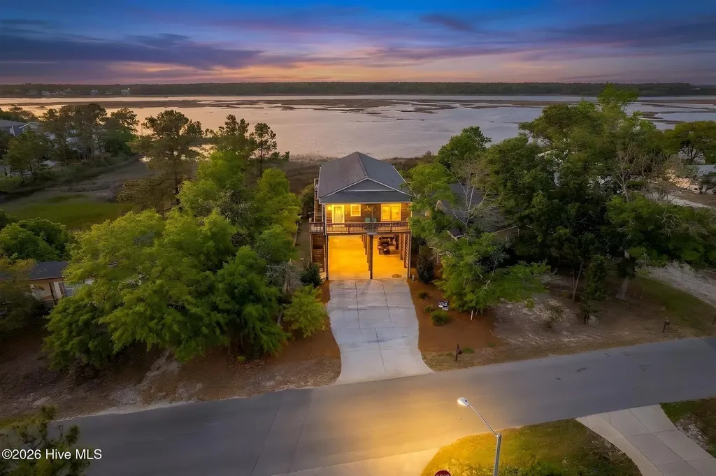 7202 E Yacht Drive Oak Island NC 28465