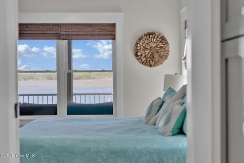 7202 E Yacht Drive Oak Island NC 28465