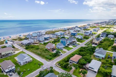 7202 E Yacht Drive Oak Island NC 28465