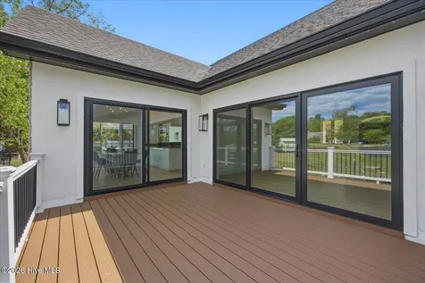 304 Gull Road Hampstead NC 28443