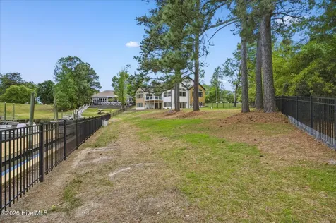 304 Gull Road Hampstead NC 28443