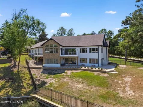 304 Gull Road Hampstead NC 28443