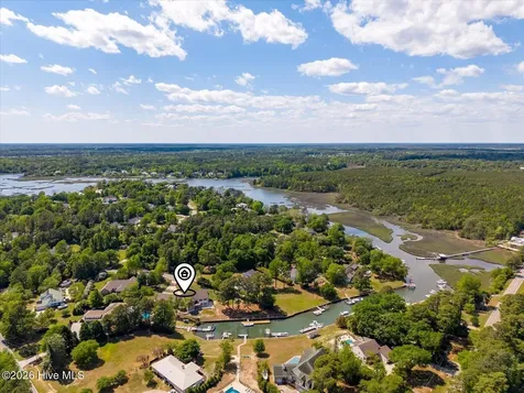 304 Gull Road Hampstead NC 28443