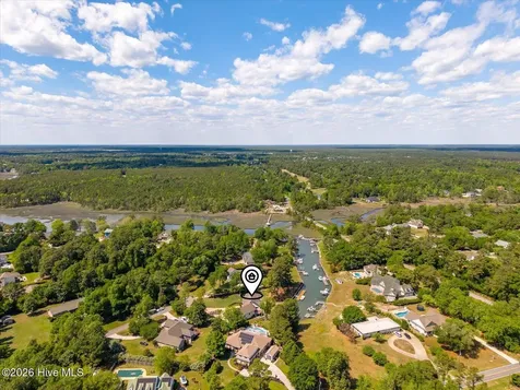 304 Gull Road Hampstead NC 28443