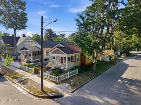 2023 Perry Avenue Wilmington NC 28403