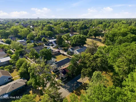 2023 Perry Avenue Wilmington NC 28403