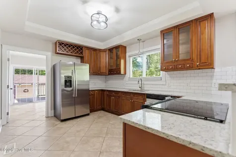 2023 Perry Avenue Wilmington NC 28403