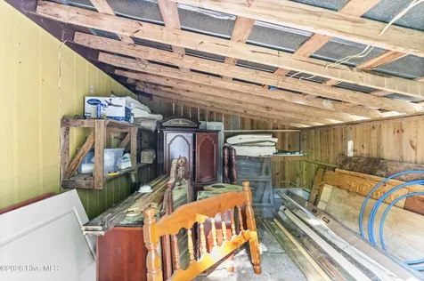 11073 Sam Potts Highway Lake Waccamaw NC 28450