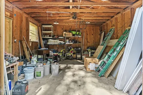 11073 Sam Potts Highway Lake Waccamaw NC 28450