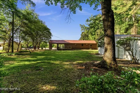 11073 Sam Potts Highway Lake Waccamaw NC 28450