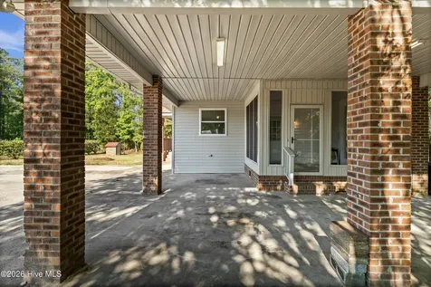11073 Sam Potts Highway Lake Waccamaw NC 28450