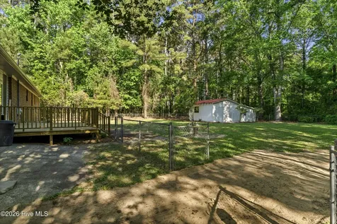 11073 Sam Potts Highway Lake Waccamaw NC 28450