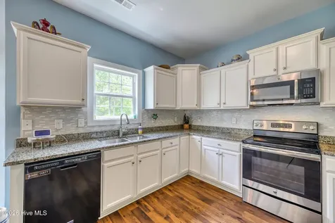 40 Thatcher Drive Rocky Point NC 28457