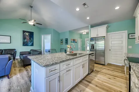 2520 Sloop Point Road Hampstead NC 28443