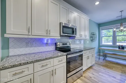 2520 Sloop Point Road Hampstead NC 28443