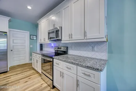 2520 Sloop Point Road Hampstead NC 28443