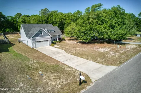 2520 Sloop Point Road Hampstead NC 28443