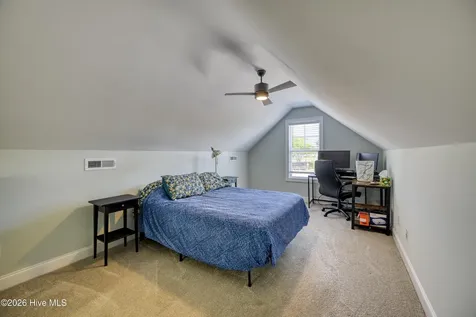 2520 Sloop Point Road Hampstead NC 28443