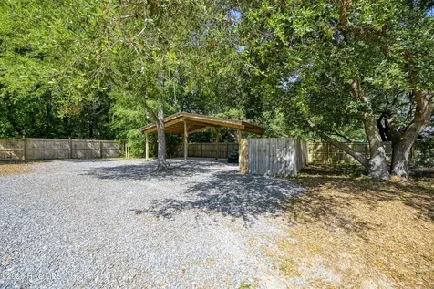2520 Sloop Point Road Hampstead NC 28443