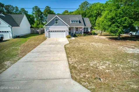 2520 Sloop Point Road Hampstead NC 28443