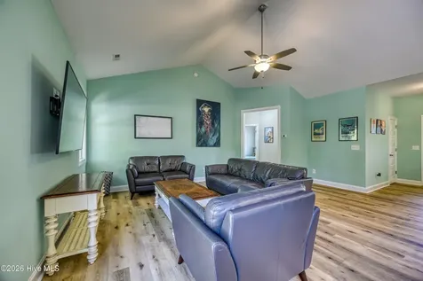 2520 Sloop Point Road Hampstead NC 28443