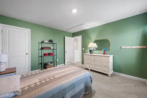 1009 Chiles Drive New Bern NC 28562