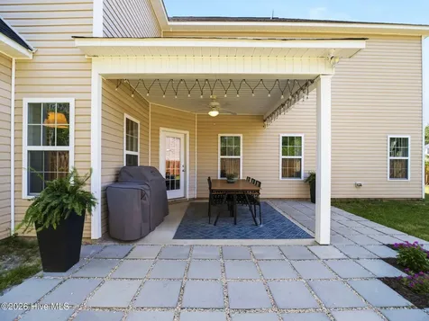 134 Evergreen Forest Drive Sneads Ferry NC 28460