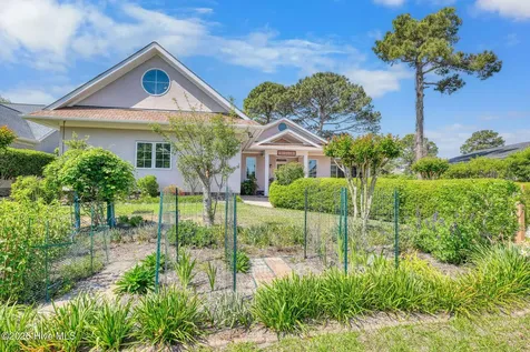 2792 Golfmaster Court SE Southport NC 28461