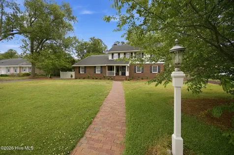 1910 York Street Kinston NC 28504